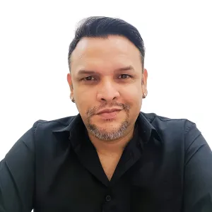 Luis - Professor de administração - Manaus