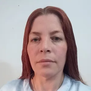 Carolina - Profesor ciencias naturales - Monte Grande