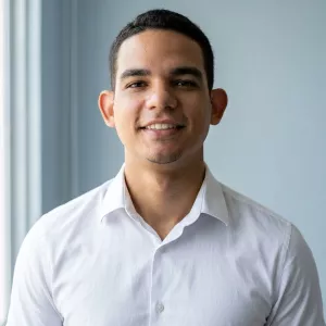 Junior - Prof de inglês - Pau Amarelo