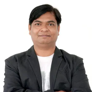 Vikas - Graphic design tutor - Abu Dhabi