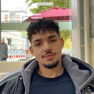 Ayoub - Lehrkraft für Mathematik - Frankfurt am Main