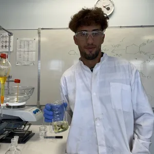Houdhaifa - Prof de maths - Paris 15e