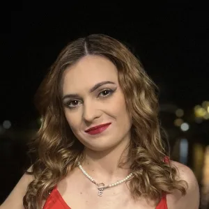 Emilija - učitelj engleskog - Стара Пазова