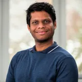 Tejesh - Englischlehrer - Wiesbaden