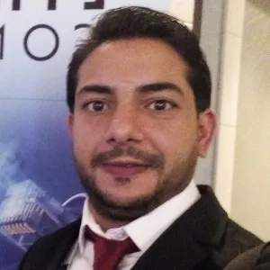 Hajlaoui - Prof d'initiation informatique - Courbevoie