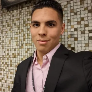 José - profesor de programación - Santiago