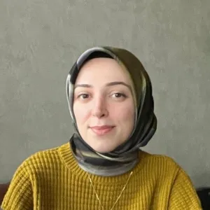 Büşra Pınar - Matematik öğretmeni - 