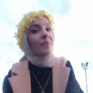 Esma - İngilizce öğretmeni - Ceyhan