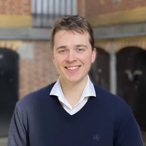 Adrien - Prof de droit - Ixelles