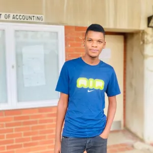 Lindokuhle - Accounting tutor - Berea