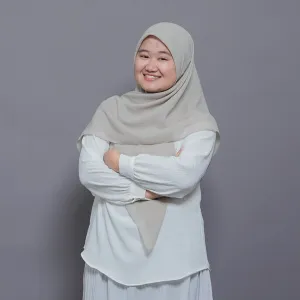 Angel - Guru matematika - Surakarta