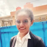Elisabeth - Guru matematika - Jayapura