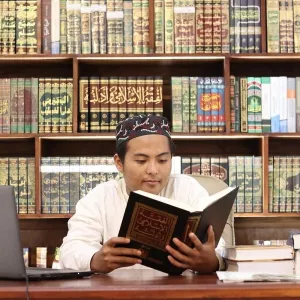 Zidny - Guru bahasa arab - Surabaya