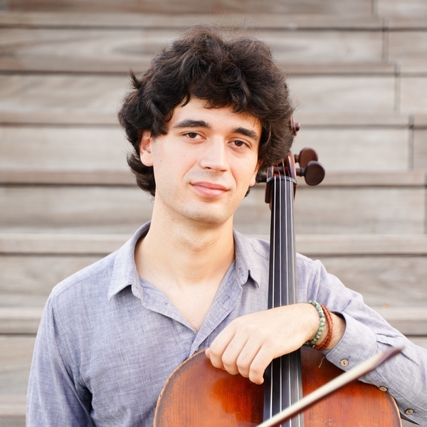 Étudiant au Conservatoire de Paris donne cours de violoncelle pour tous niveaux sur Paris et en banlieue