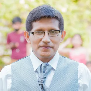 David - profesor de ingeniería - Lima