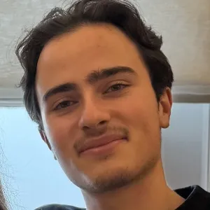 Valentin - Prof de maths - Lyon