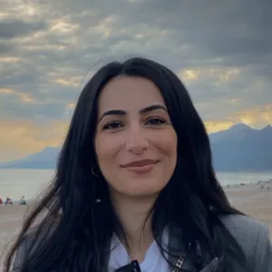 Cemile - Türkçe öğretmeni - 