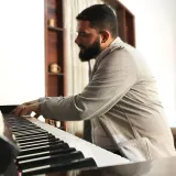 Lucas - Prof de piano - Mangueirão
