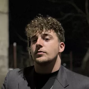 Mircea - Profesor de matematică - Oradea