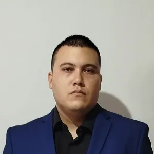 Eric - tutor académico - Cariari