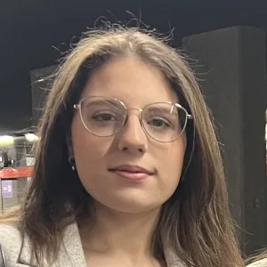 Alessia - Insegnante di aiuto compiti - Caronno Pertusella