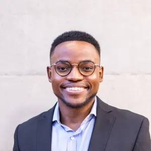 Khathu - Economics tutor - London