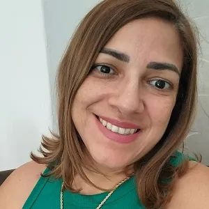 Erika - Prof de espanhol - Manaus