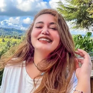 Raya - İngilizce öğretmeni - 