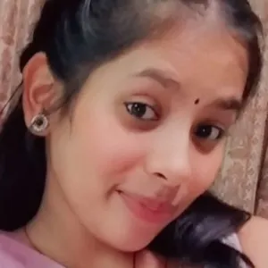 Anshika - Biology Tutor - New Delhi
