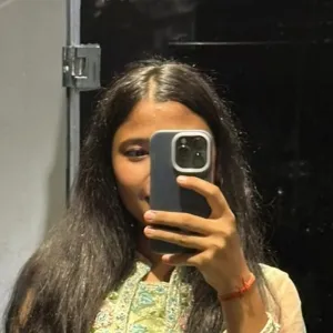 Deepanshi - Maths tutor - New Delhi