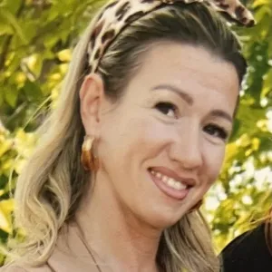 Jelena - Nastavnik englesko-američkog jezika - Vrbas