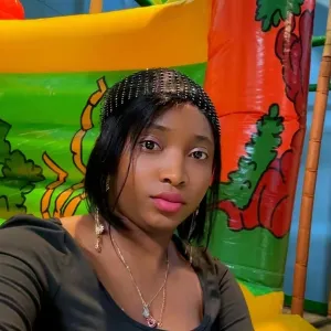 Victoria - English tutor - Surrey