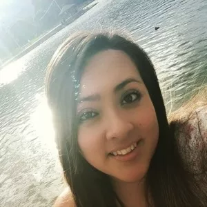 Angie - profesor de medicina alternativa - Bogotá