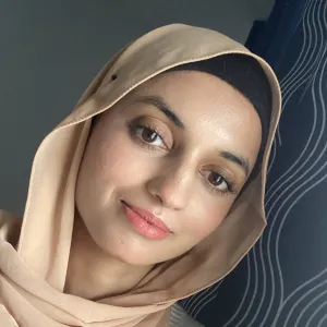 Haniya - English tutor - Milton