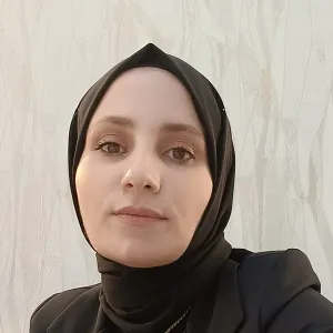 Nur - Arapça öğretmeni - 