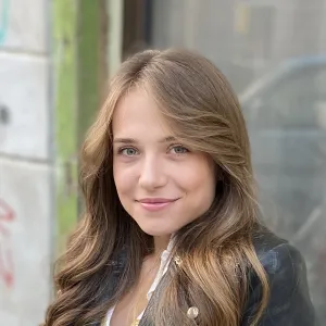 Simona - Profesor de Engleză - București