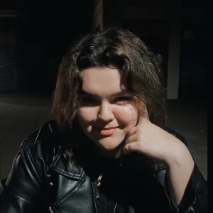 Oleksandra - Singing tutor - Ilford