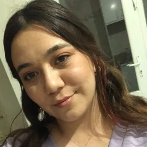 Betül - Matematik öğretmeni - 