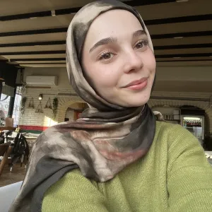 Rabia - Fen bilimleri öğretmeni - Sakarya