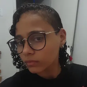 Hillary - Prof de matemática - Montes Claros