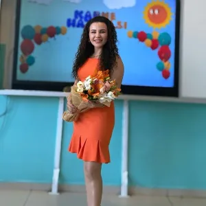 Sema - Türkçe öğretmeni - 