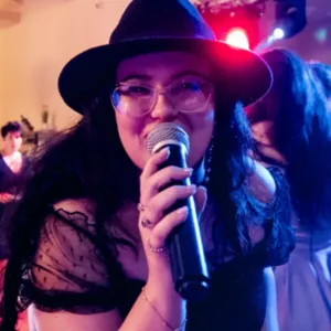 Alexia - Profesor de canto - Deva