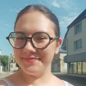 Sarah - Prof de français - Dole