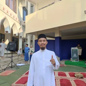Luqman - Guru bahasa arab - Surabaya