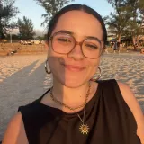 Mélanie - Prof d'aide aux devoirs - La Possession