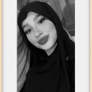 Amina - Prof d'arabe - 