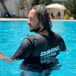 Anıl - Yüzme öğretmeni - 