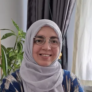 Sema - Türkçe öğretmeni - 