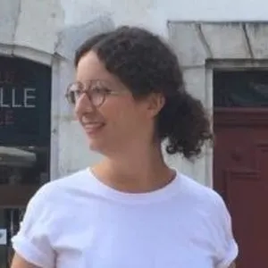 Yasmine - Prof de lecture - Lyon