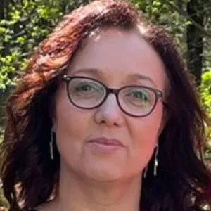 Simona - Profesor de limba română - Amara
